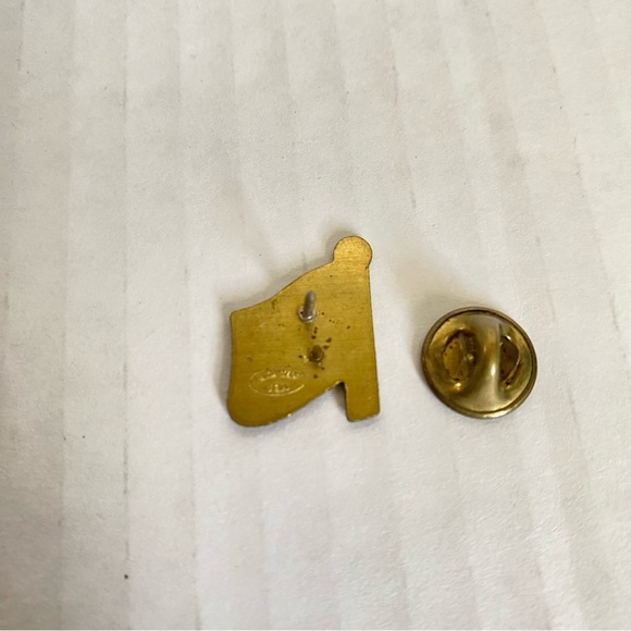 Vintage American Flag Pin - Picture 3 of 5